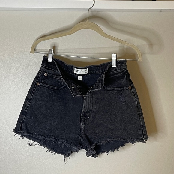 Abercrombie & Fitch Pants - Abercrombie & Fitch Curve High Rise Mom Shorts